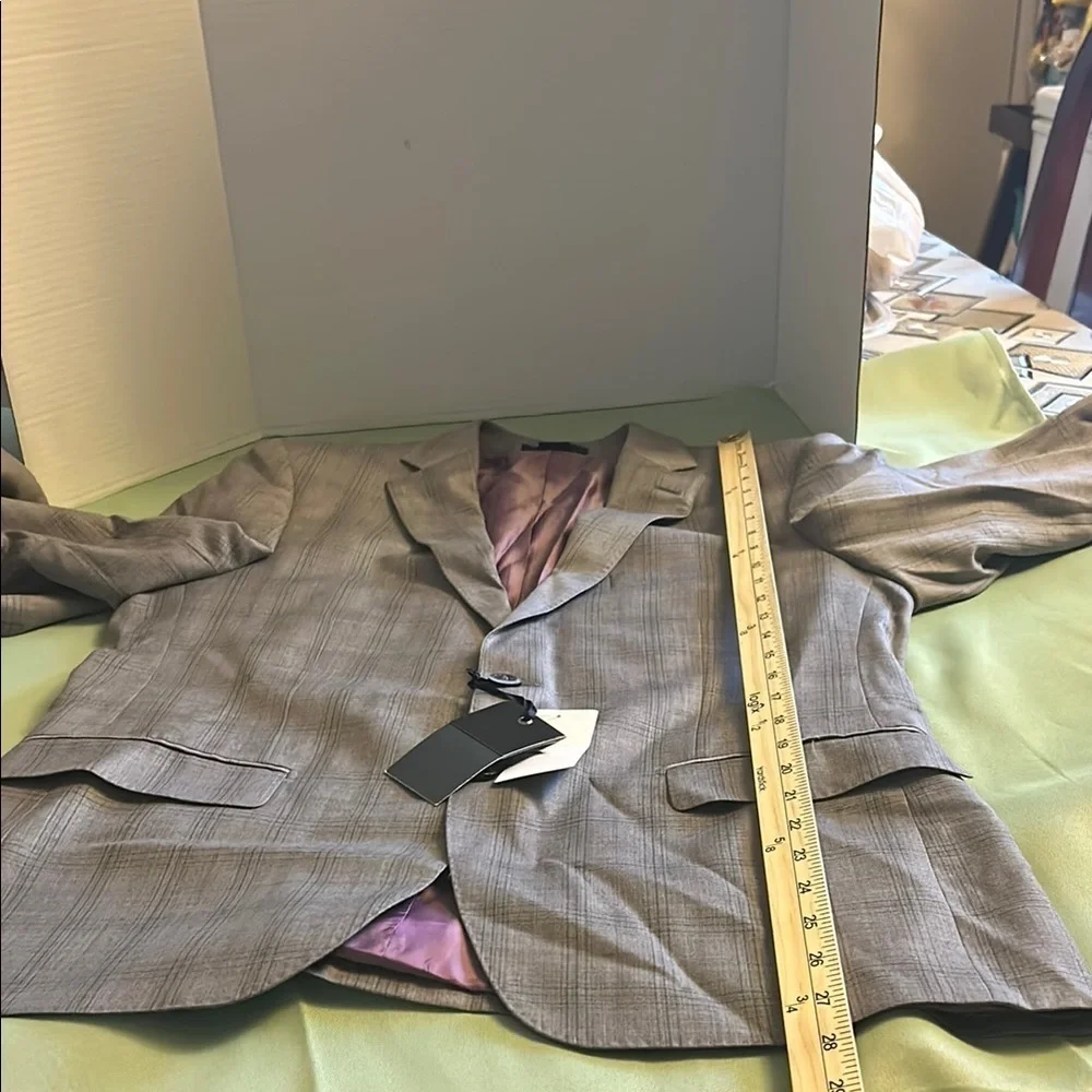 Gray Wool-Blend Sport Coat with Plaid Pattern